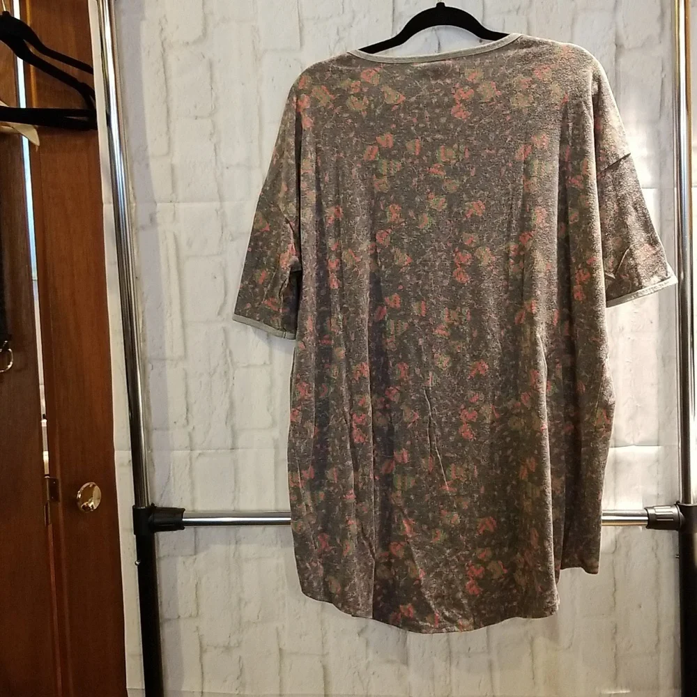 Lularoe Tunic- high/low top - Picture 4 of 6